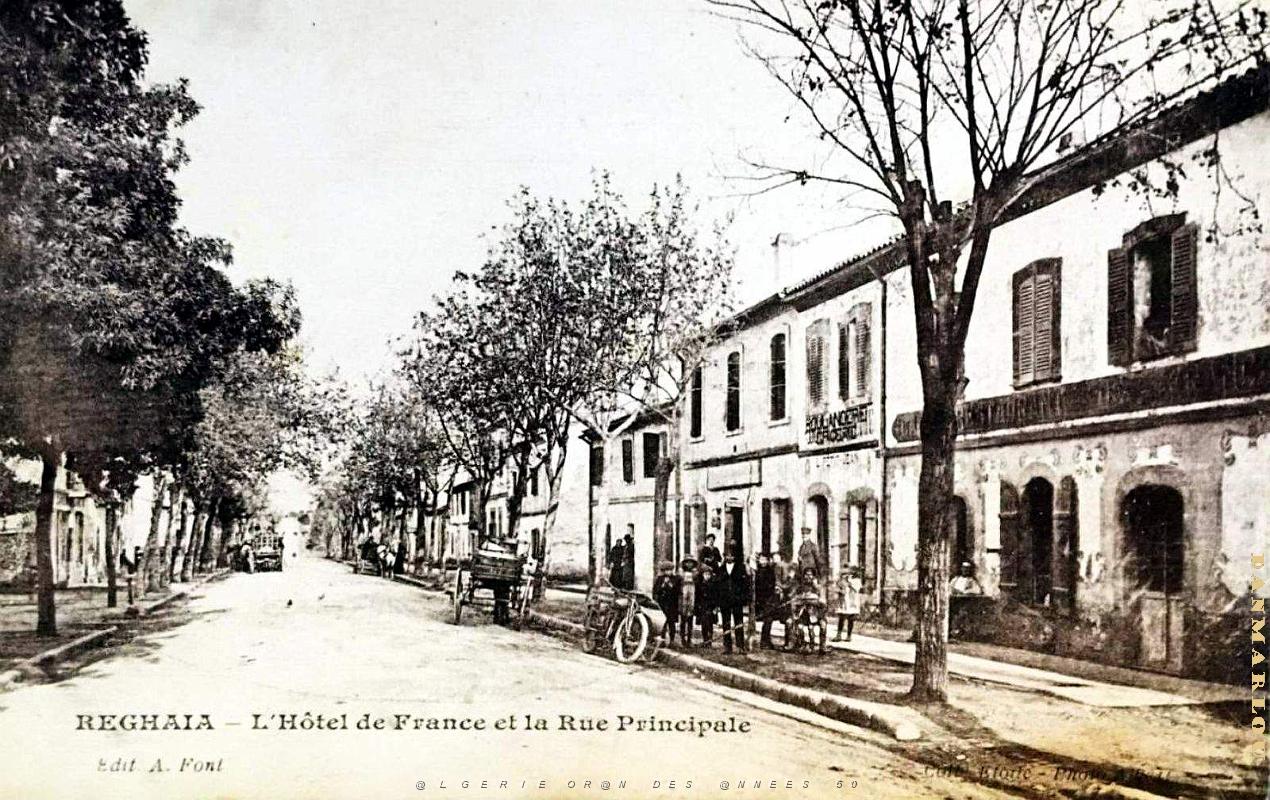 2262- Reghaia - Hotel de France et Rue Principale.jpg